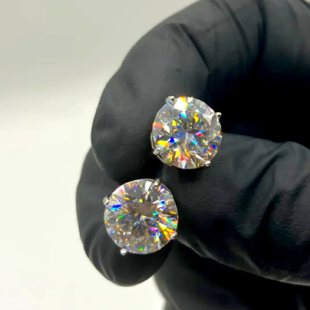 8ct Certified Moissanite Screwback Earrings